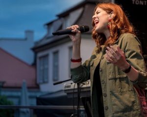 Irina Kühn live on stage in Ludwigsburg // © Werner Ottens