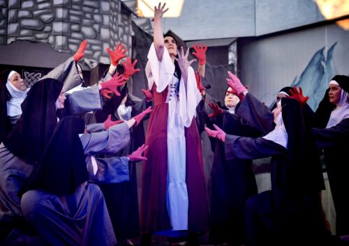 Sängerin Irina Kühn als Darstellerin im Musical "Artus - Excalibur"