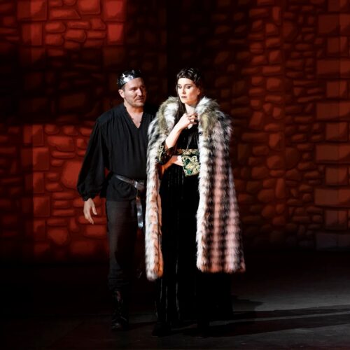 Sängerin Irina Kühn als Darstellerin im Musical "Artus - Excalibur"